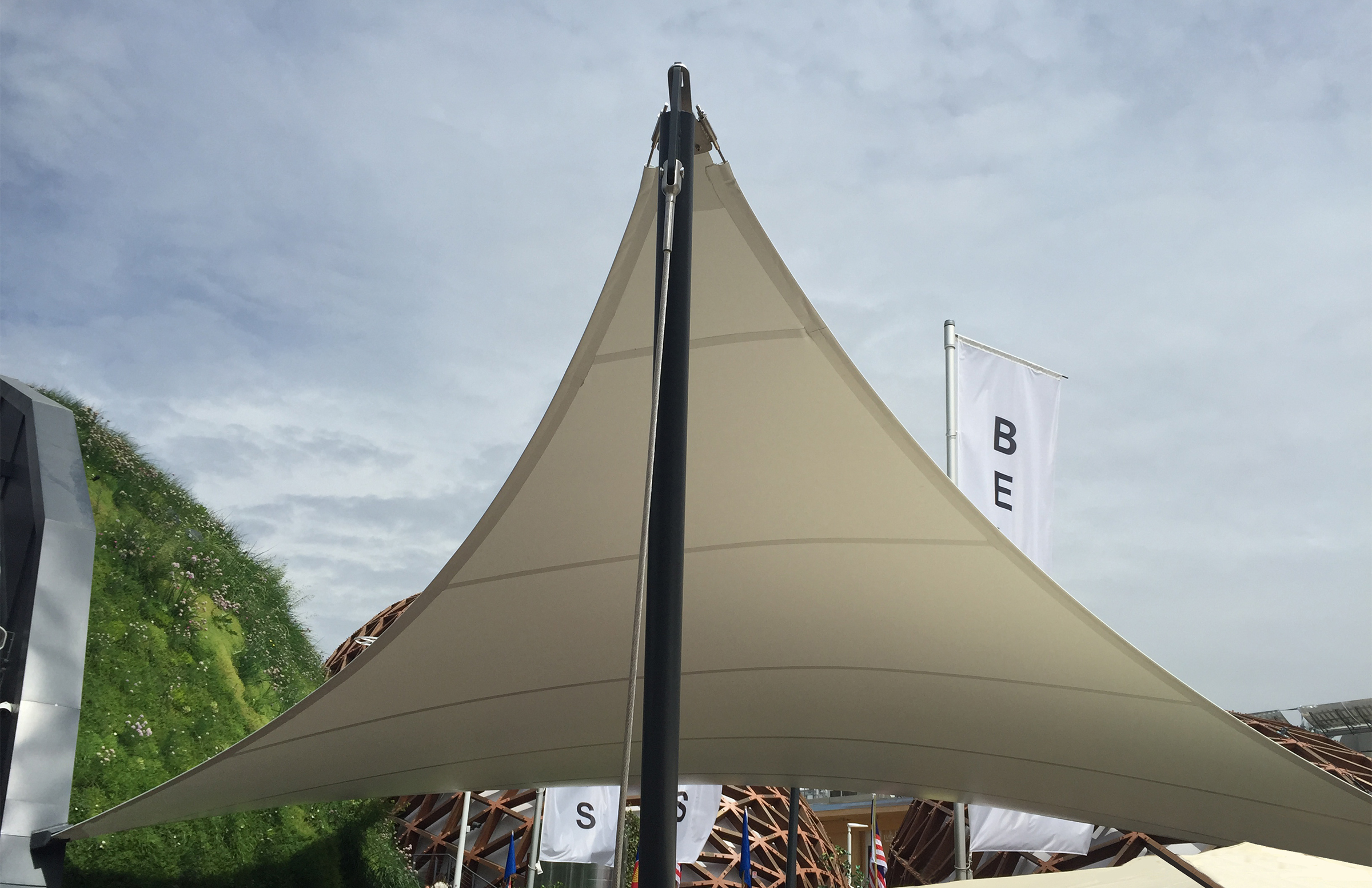 Sail structure